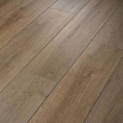 DISTINCTION PLUS in Villa Oak Luxury Vinyl