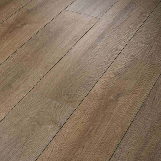 DISTINCTION PLUS in Villa Oak Luxury Vinyl